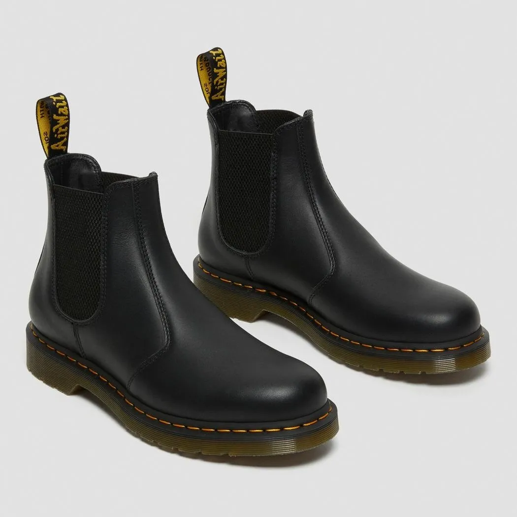 2976 Chelsea Boot by Dr. Martens