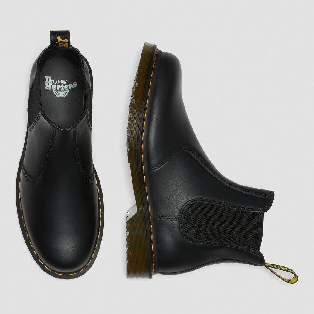 2976 Chelsea Boot by Dr. Martens