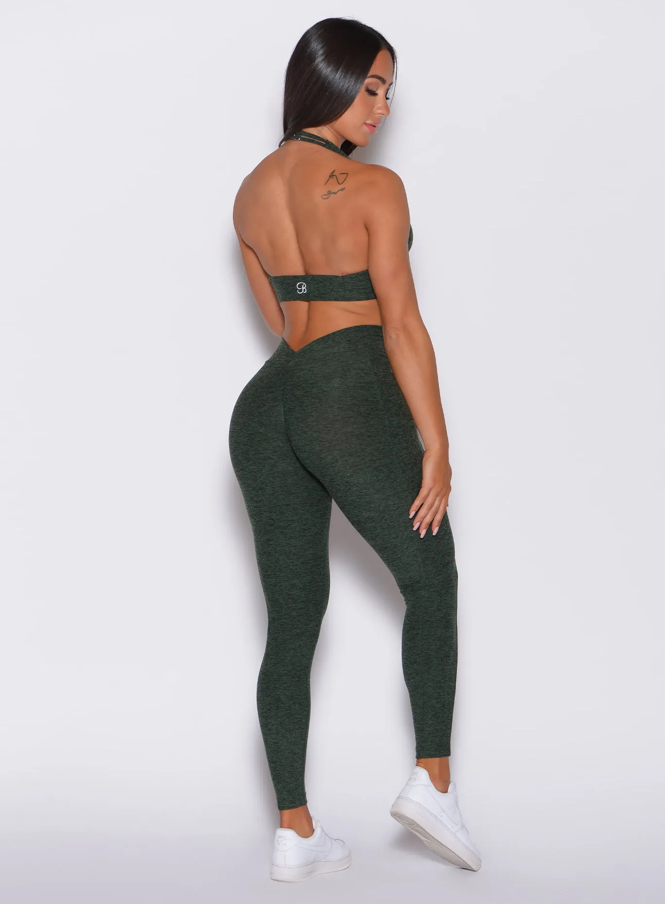 Back V leggings - Shop now!