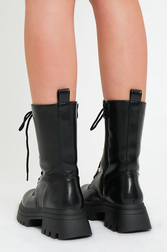 Black chain detail faux leather boots Niska.