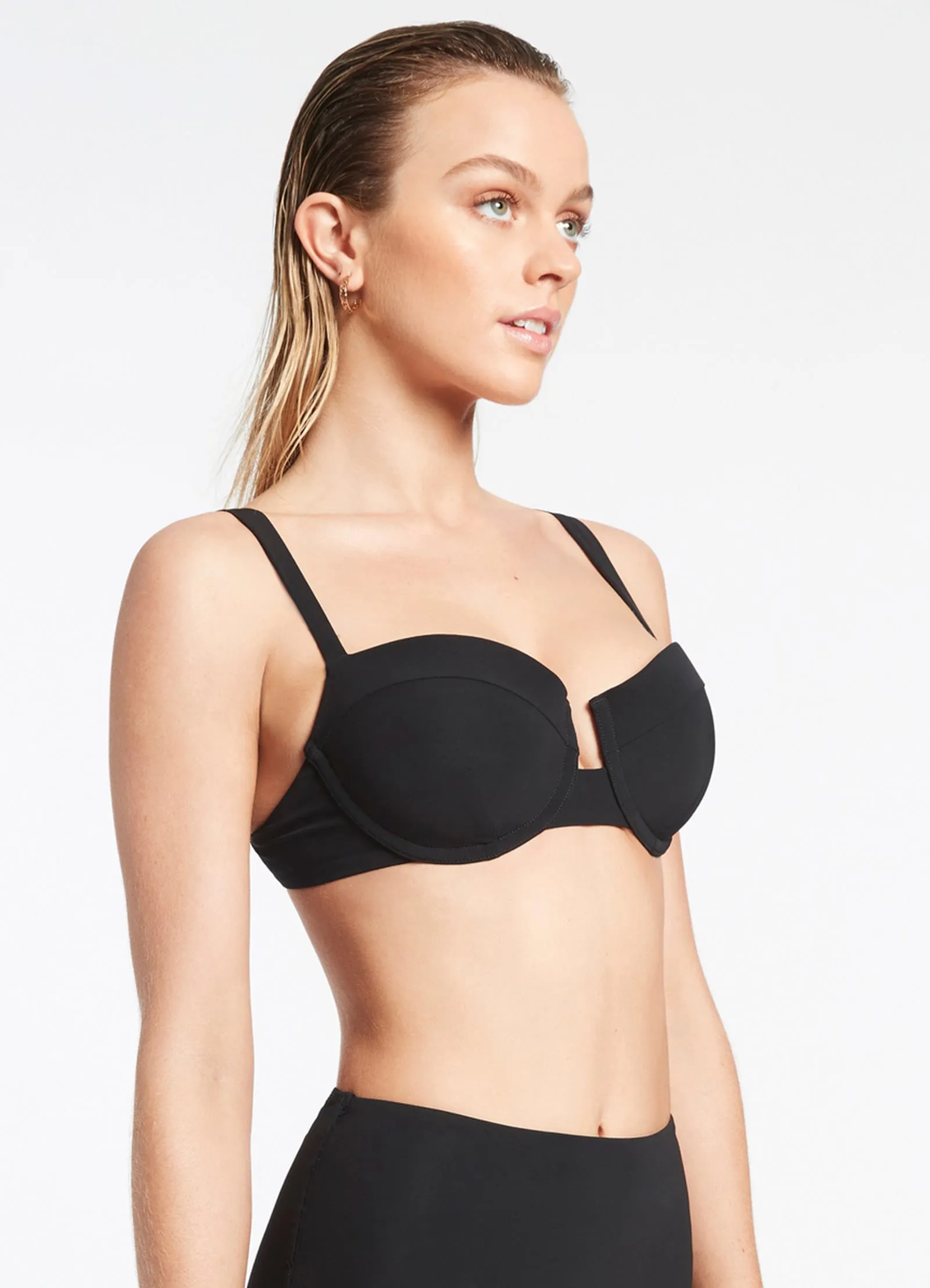 Black Jetset C-D Underwire Top