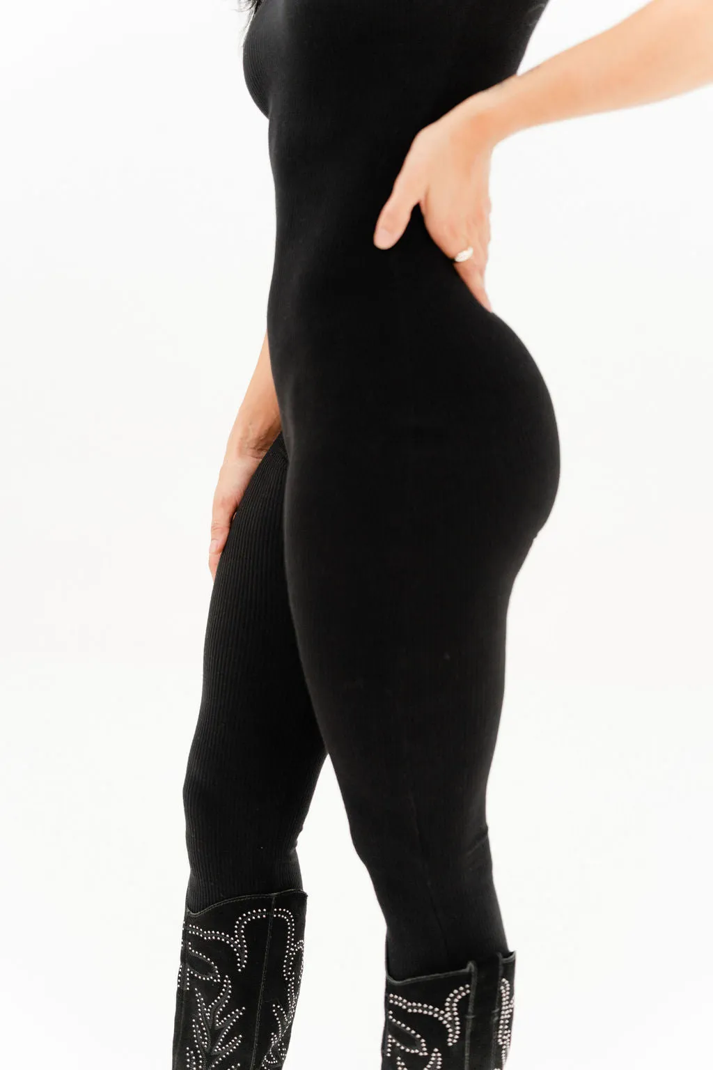 Black Jumpsuit for a Relaxing Look - Buy Now