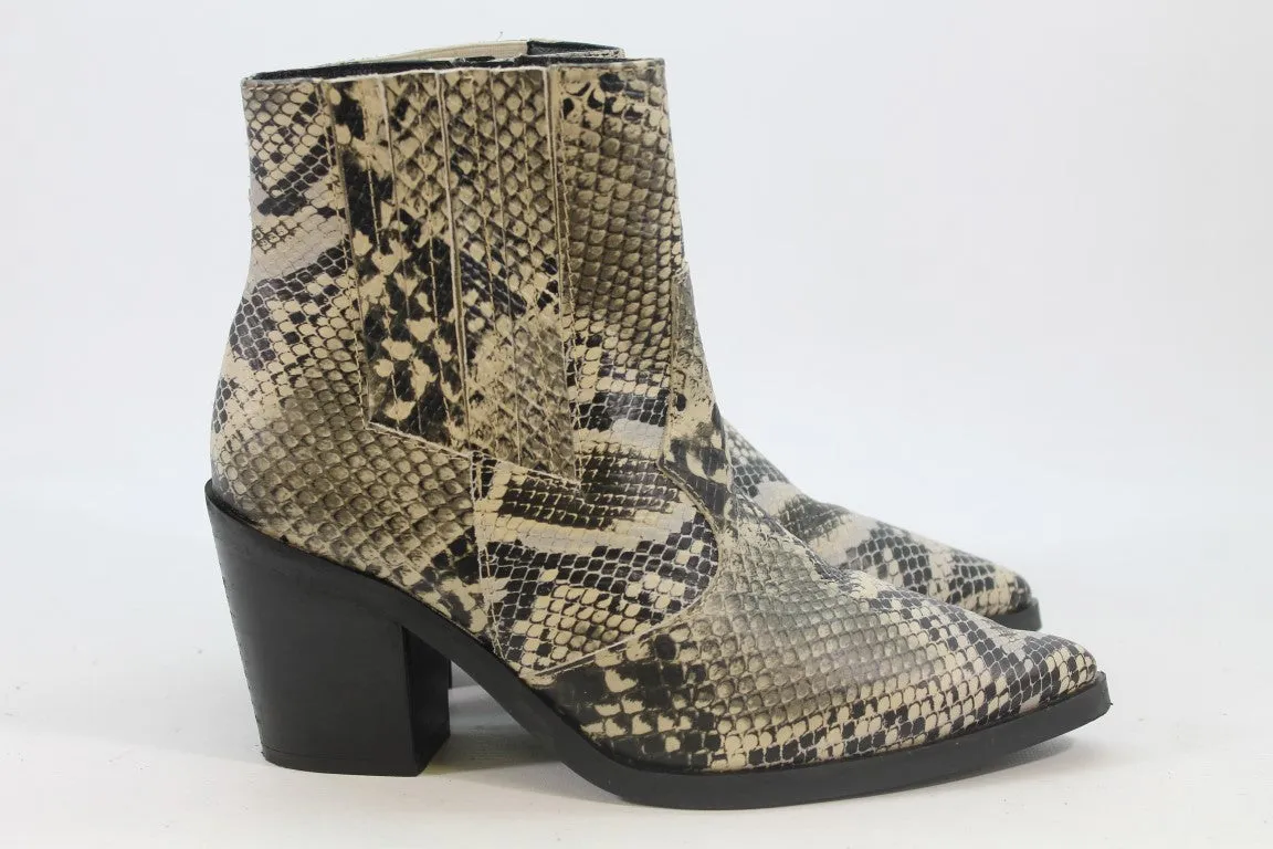 Blondo Elivina Snake Boots - Natural Snake Print - Women's Size 6.5M