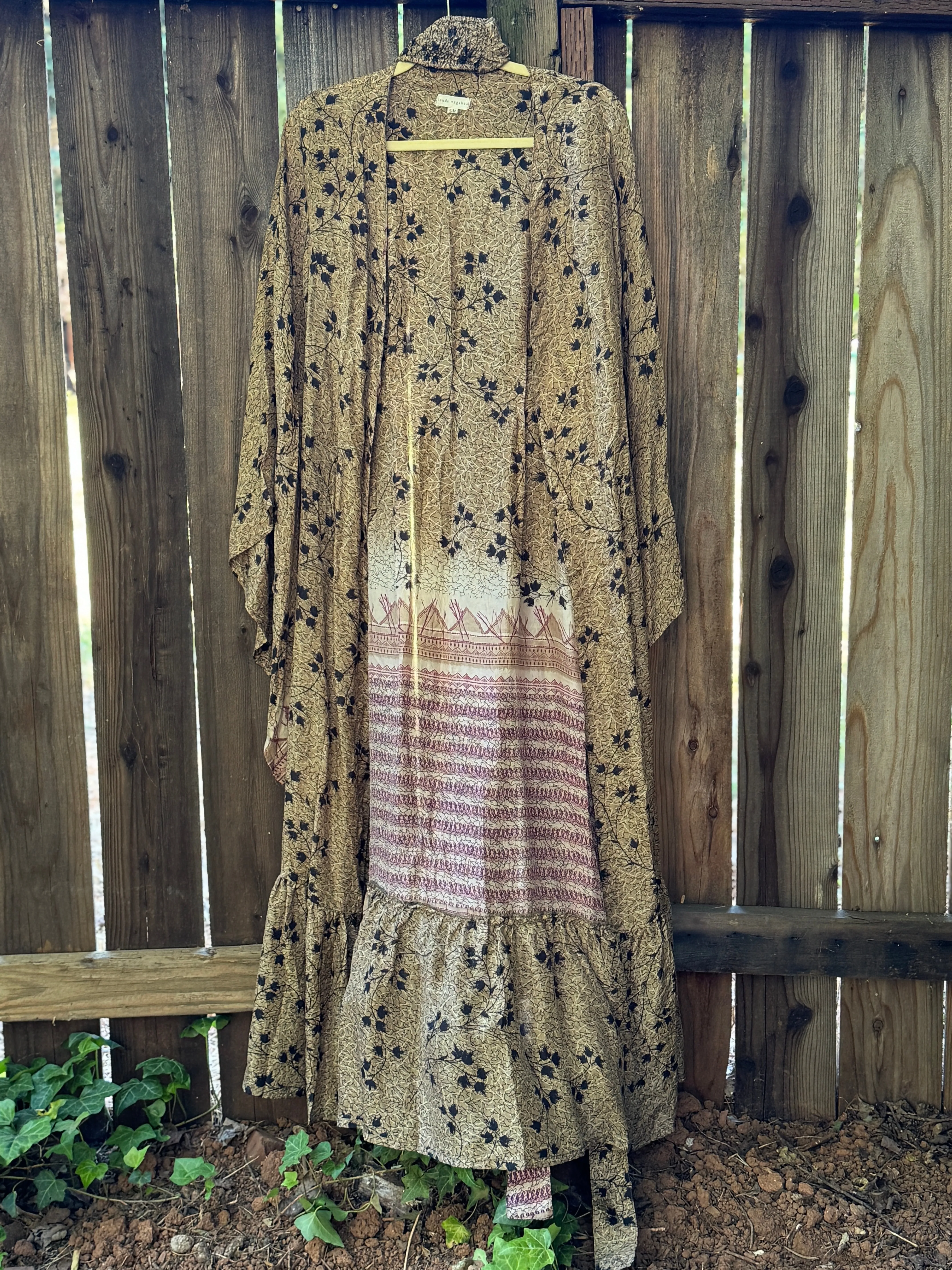 Feminine Kimono - Graceful Touch - Size Medium