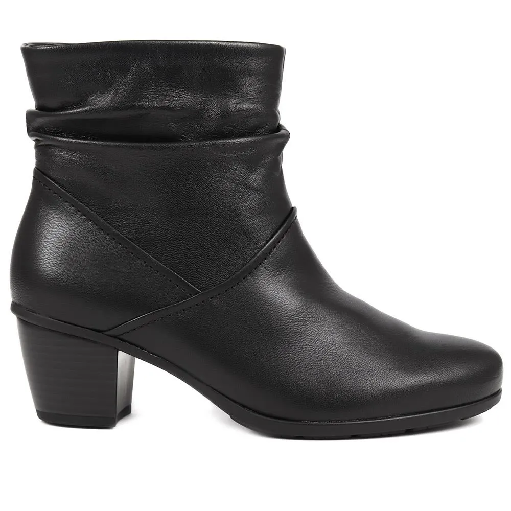 Leather Ankle Boots - GAB38503 / 324 769