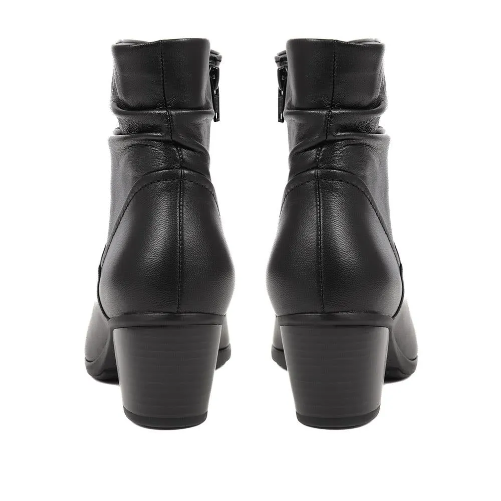 Leather Ankle Boots - GAB38503 / 324 769