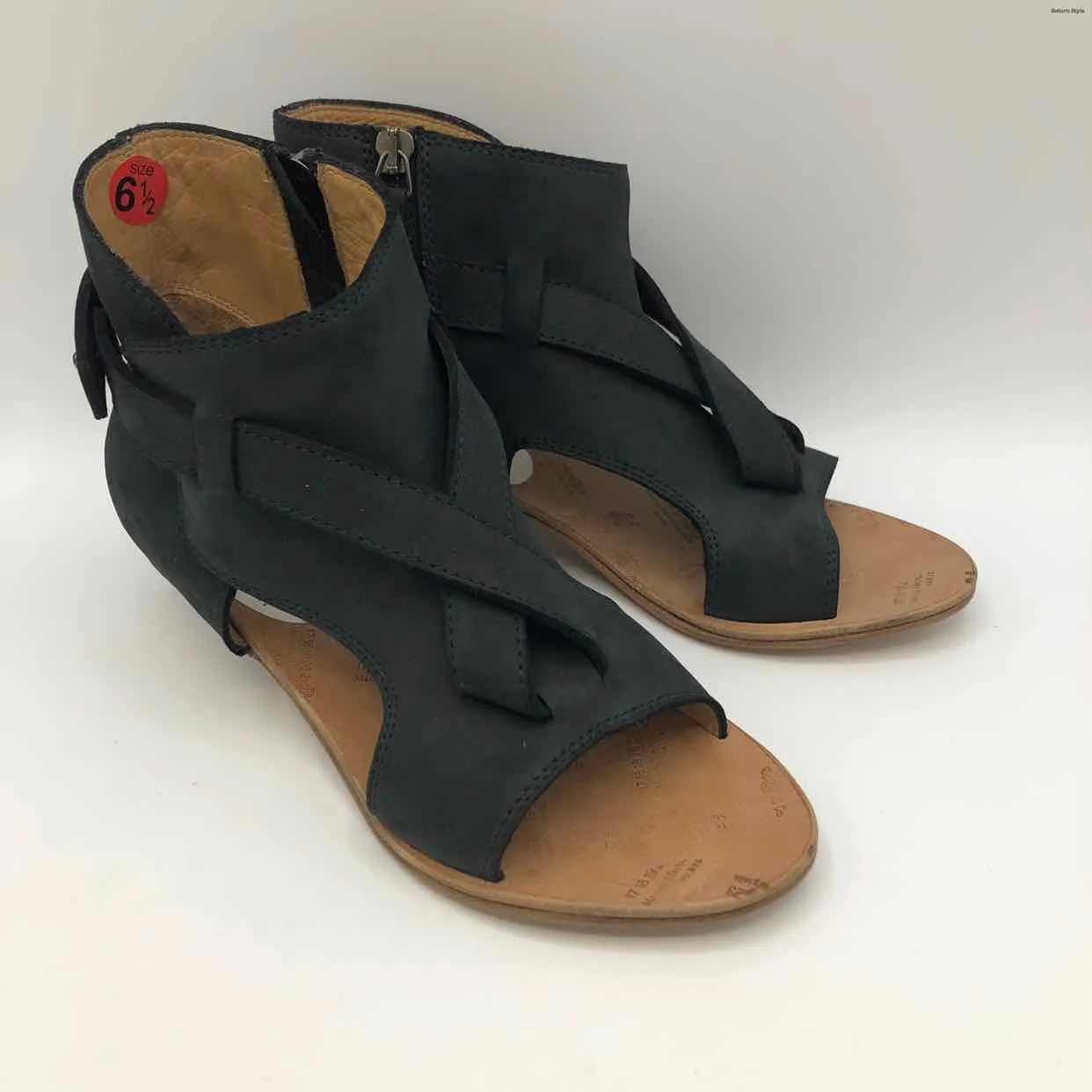 Maison Martin Margiela Black Leather Peep Toe Bootie Shoes - Made in Italy.