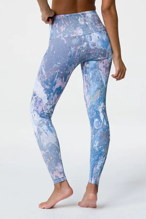 Onzie high rise leggings - love stone