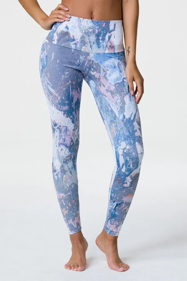 Onzie high rise leggings - love stone