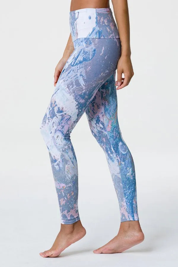 Onzie high rise leggings - love stone