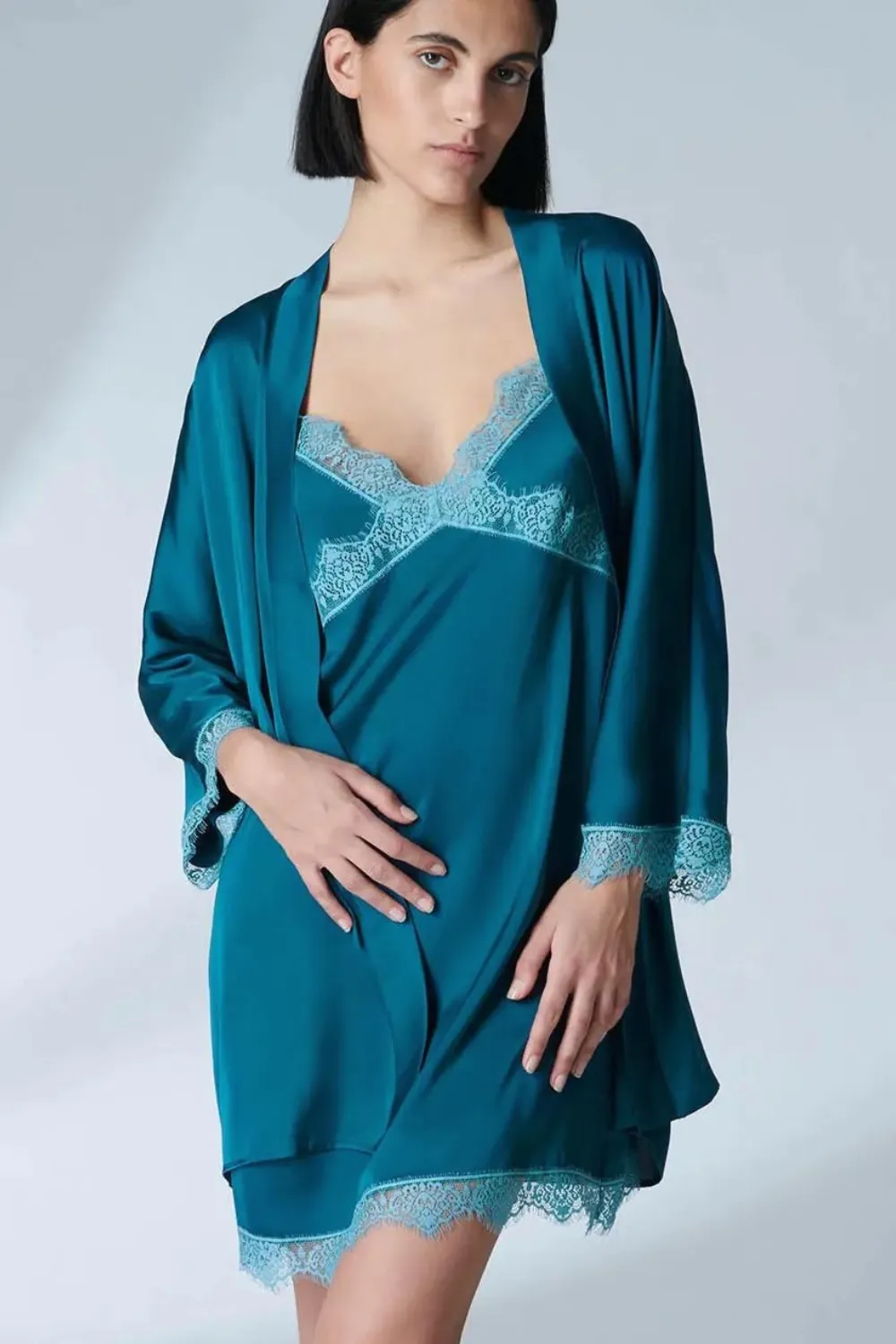 Satin Secrets Kimono, Large Size (UK 12-14)