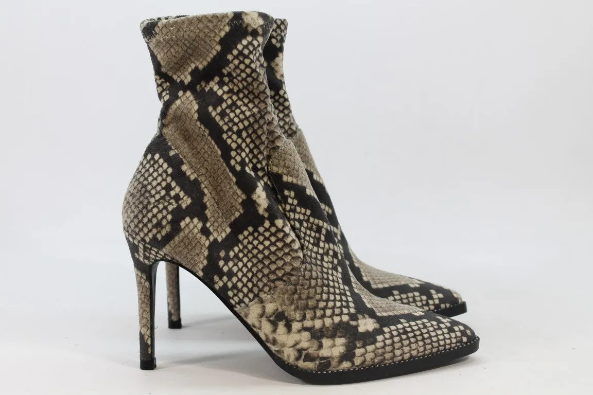 Steve Madden Snake Print Boots for Women - Size 5.5M (ZAP13130)